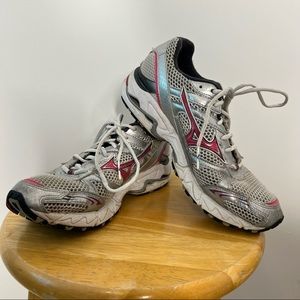 Mizuno Waverider Sneakers